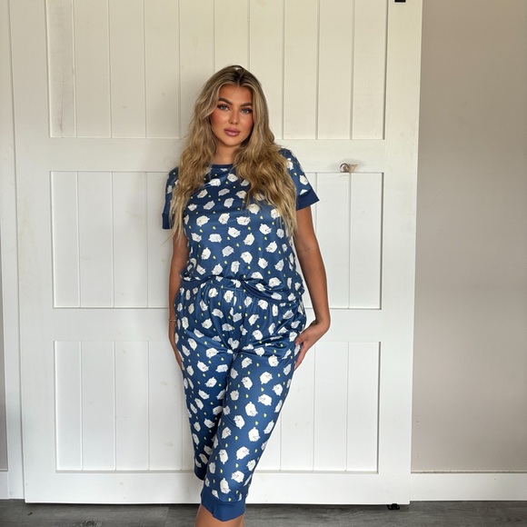 Pyjamas medium - Picture 2 of 2